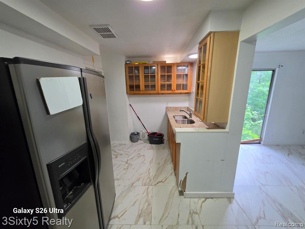18344 Shiawassee Drive, Detroit, MI 48219 — Photo 4