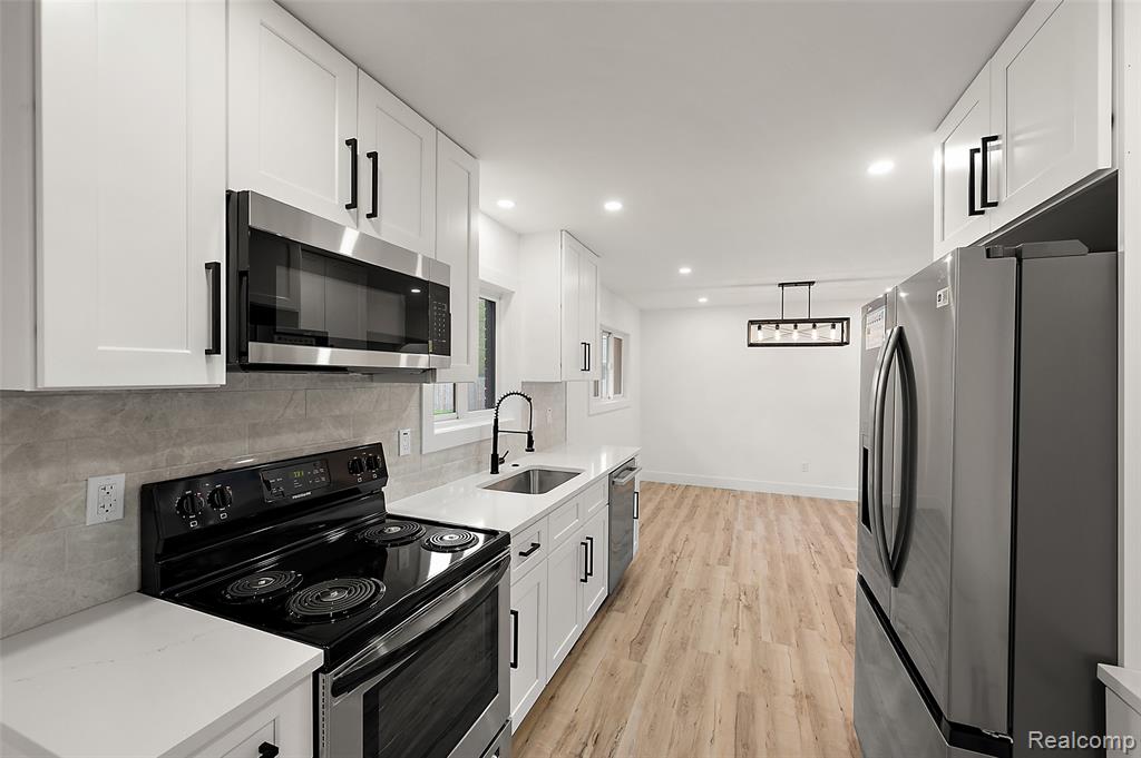 6141 Paramus, Clarkston, MI — Photo 14
