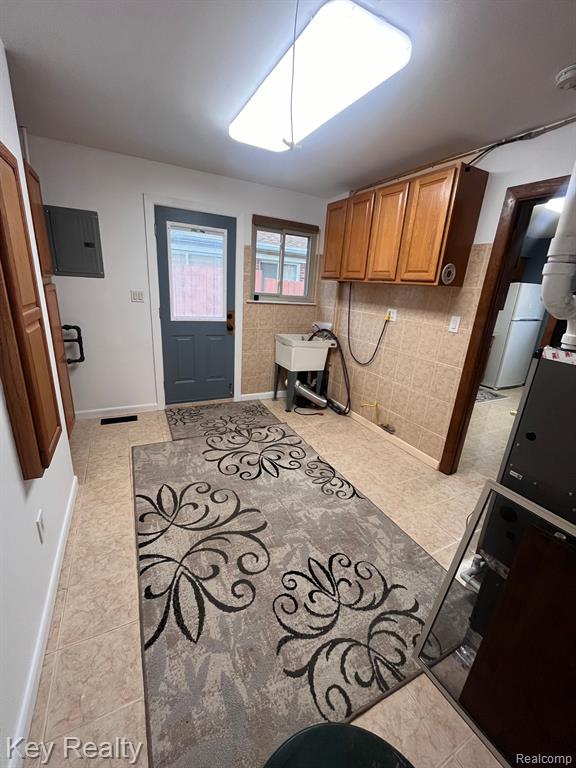 7964 ELM Street, Taylor, MI 48180 — Photo 17