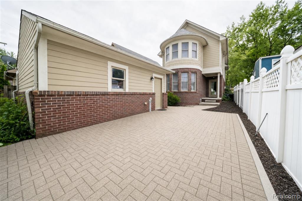 717 S Kenwood Avenue, Royal Oak, MI 48067 — Photo 36