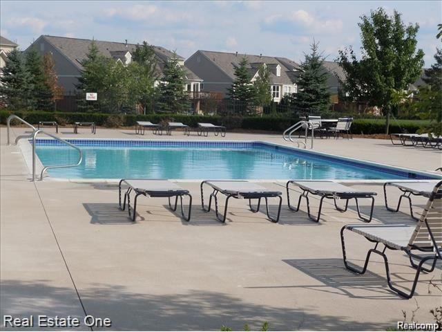 28209 Oakmonte Circle E, 60, New Hudson, MI 48165 — Photo 50