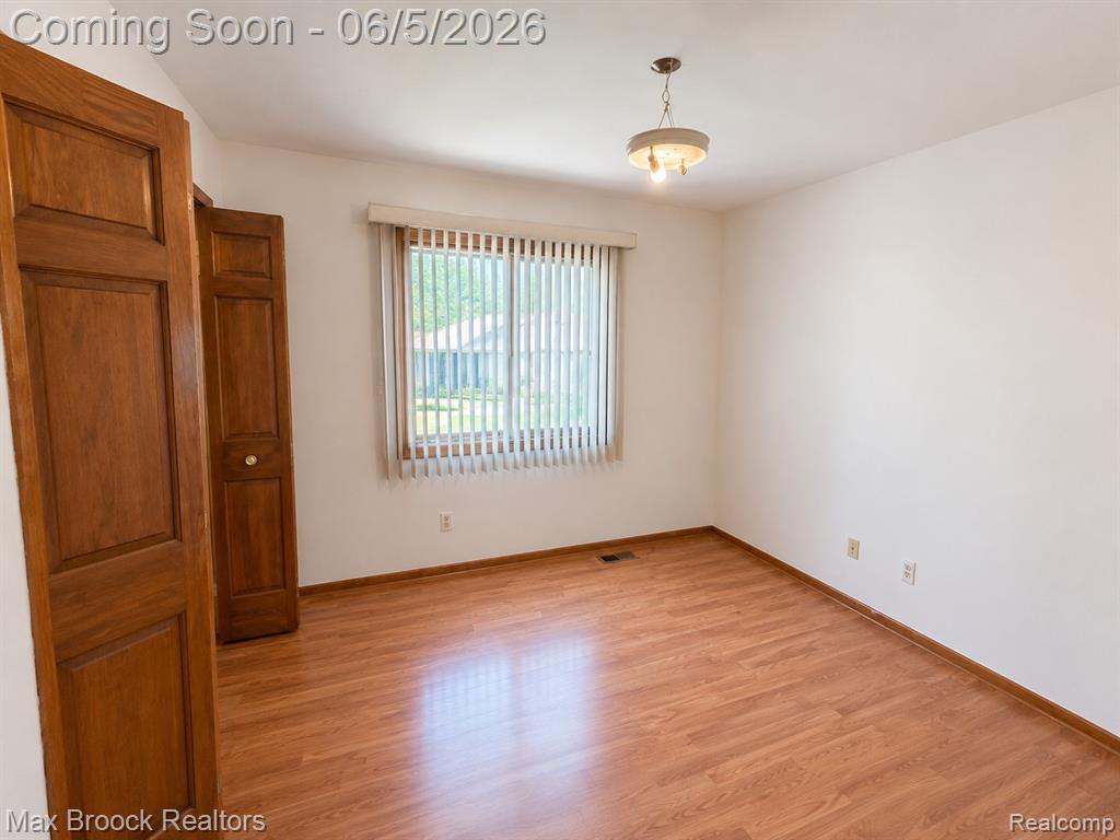 40318 Denbigh Drive, Sterling Heights, MI 48310 — Photo 12