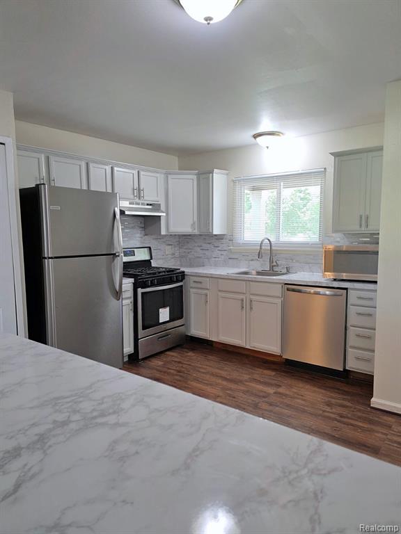 44497 Savery Drive, Canton, MI 48187 — Photo 6