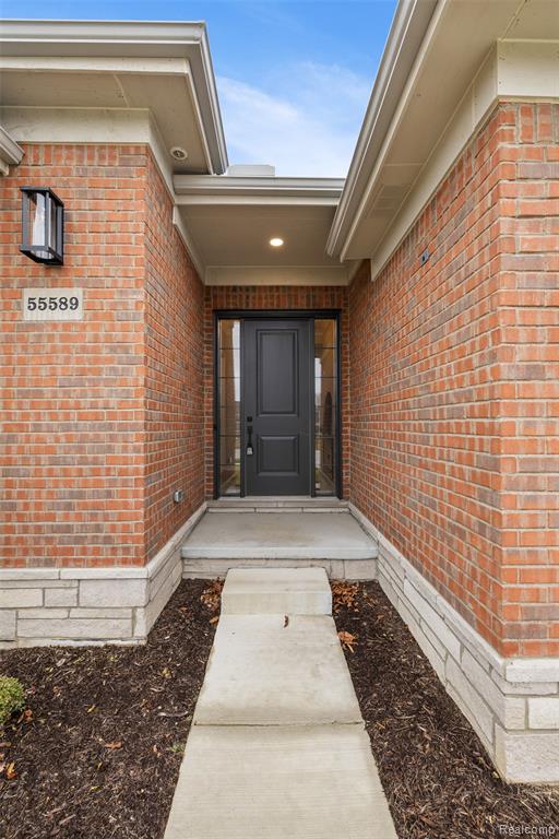 55589 Oak Pointe, Shelby Twp, MI 48315 — Photo 3