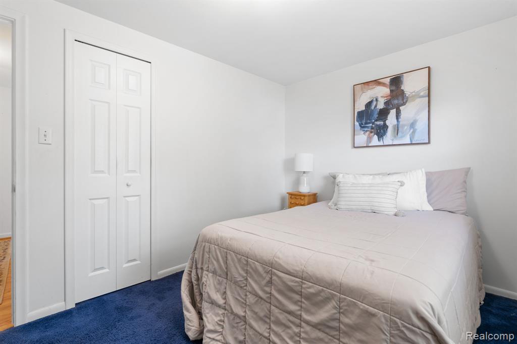 10065 Hart Avenue, Huntington Woods, MI — Photo 30