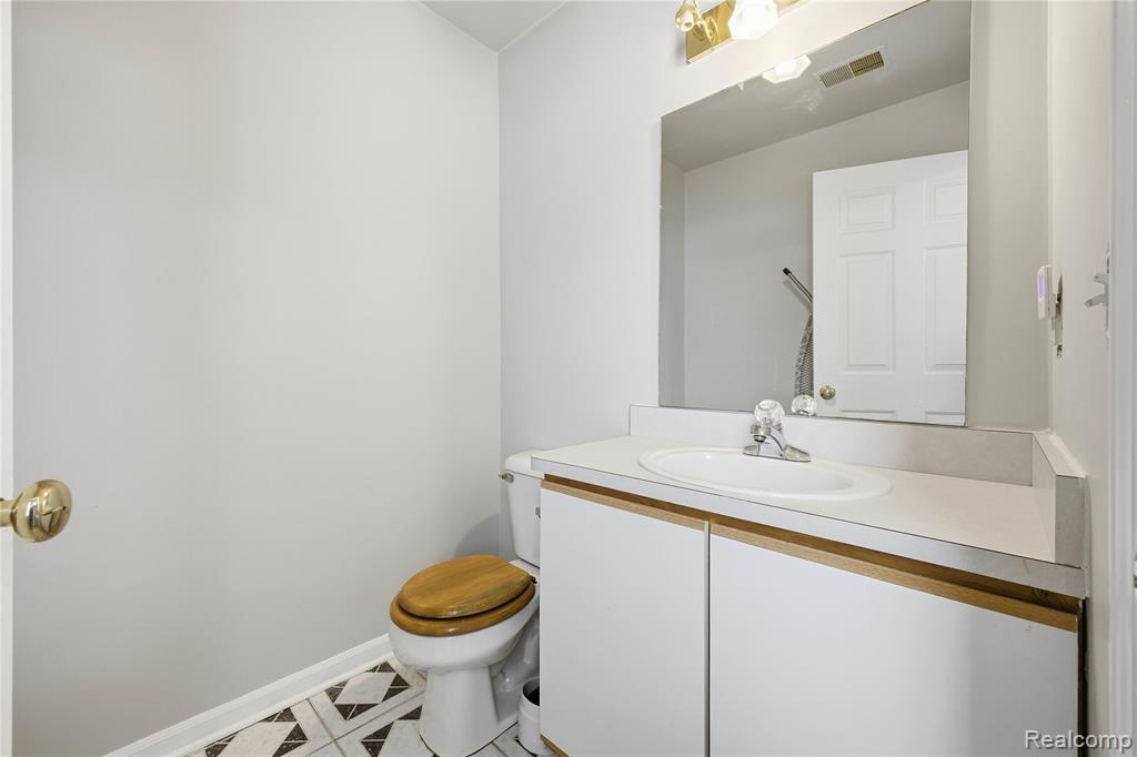 6015 Edmund Street, Romulus, MI, 48174