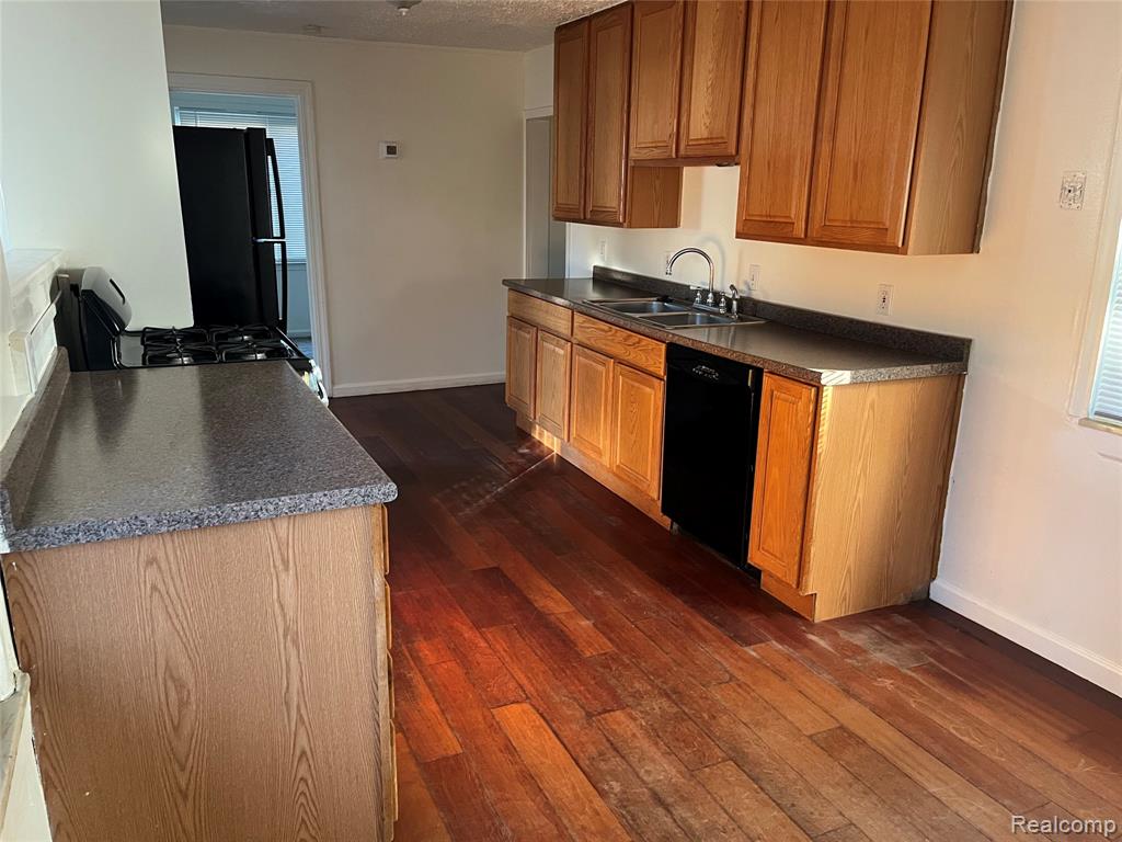 5868 N Linville Street, Westland, MI — Photo 7