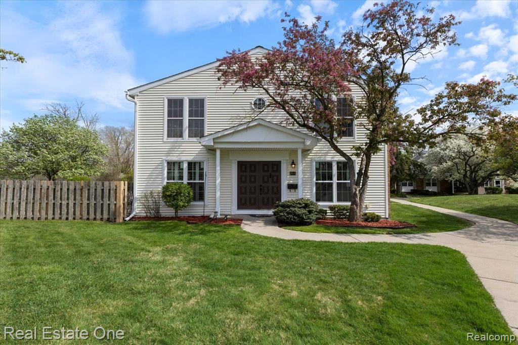 20098 BRYN MAWR, Northville, MI 48167 — Photo 2