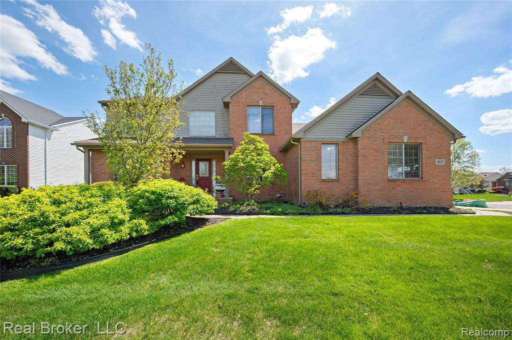 58767 Hunters Court, South Lyon, MI 48178