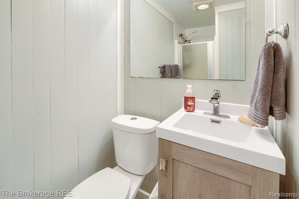 8439 Burpee Road, Grand Blanc, MI 48439 — Photo 23