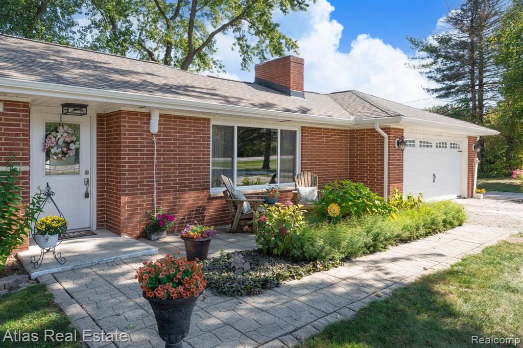 4111 S State Road, Davison, MI 48423 — Photo 2