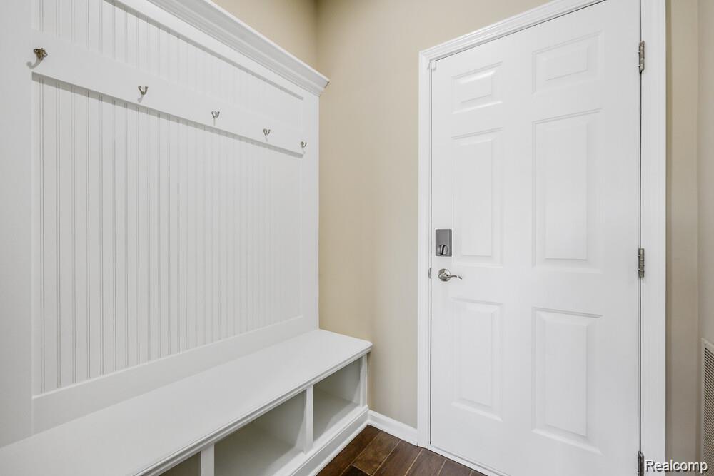 1674 Addison Circle, Walled Lake, MI 48390 — Photo 11