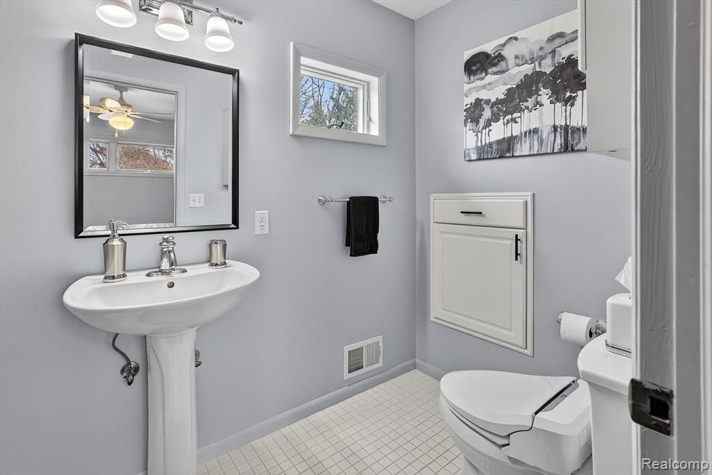 552 N McKinley Road, Flushing, MI 48433 — Photo 54