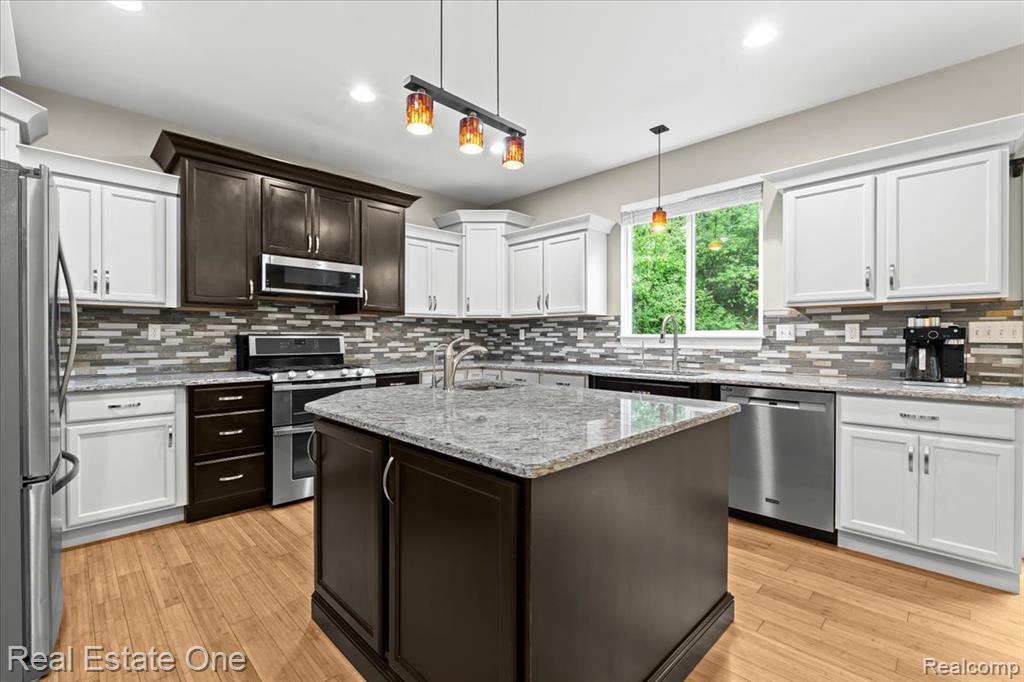 9327 VAN ANTWERP Road, Brighton, MI 48116 — Photo 18