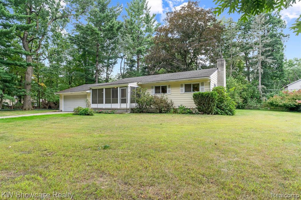 1445 Mariposa Drive, Wixom, MI 48393 — Photo 4