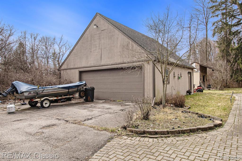 23775 Inkster Road, Farmington Hills, MI, 48336