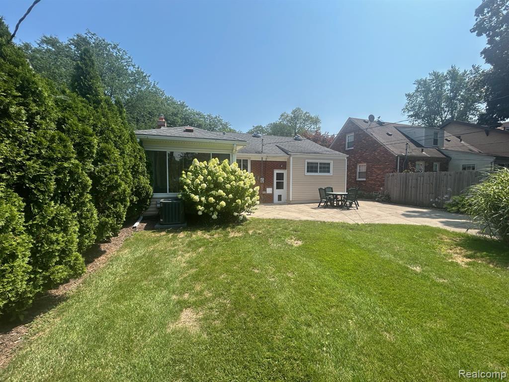 881 Lincoln Road, Grosse Pointe, MI 48230 — Photo 35