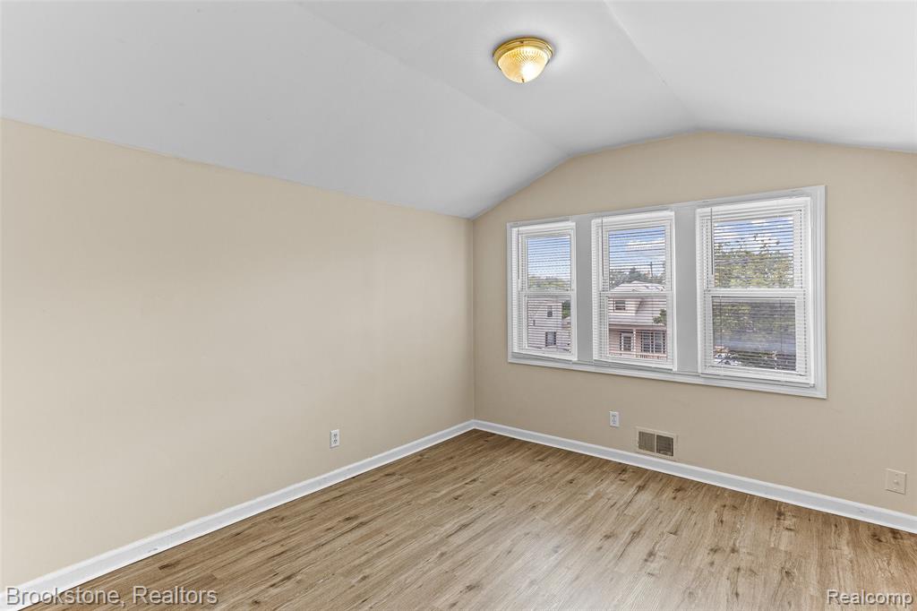 7524 Toepfer Road, Warren, MI 48091 — Photo 15