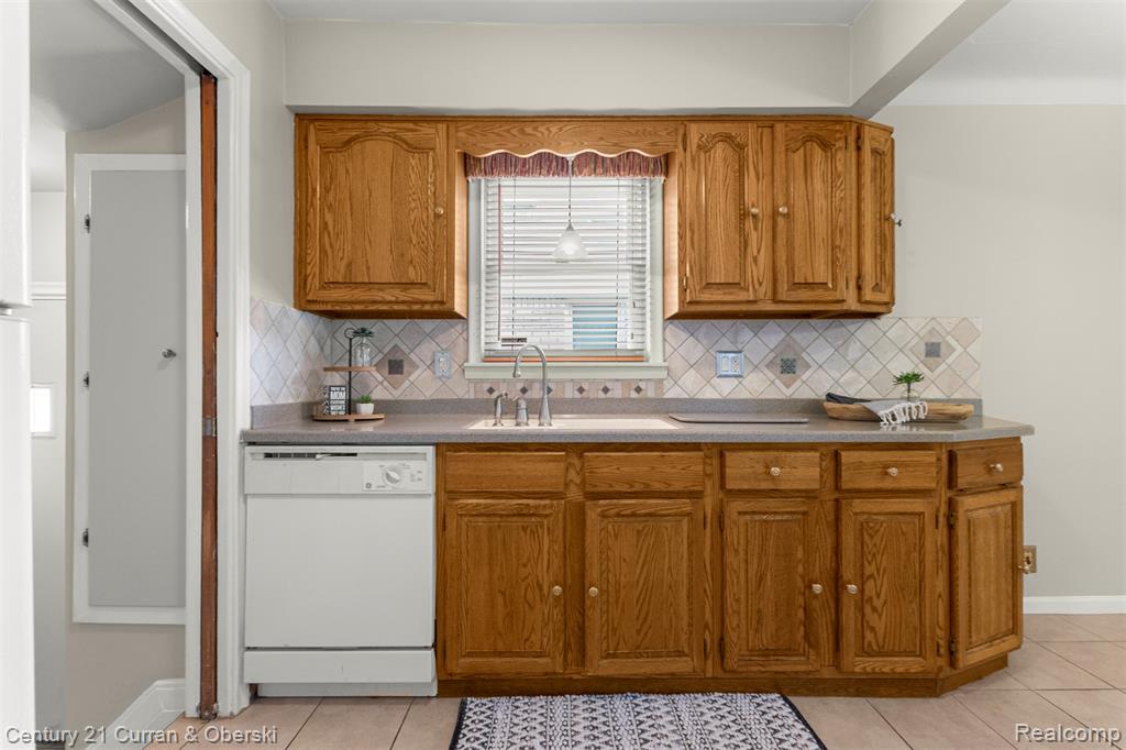 4224 Howard Street, Lincoln Park, MI 48146 — Photo 10