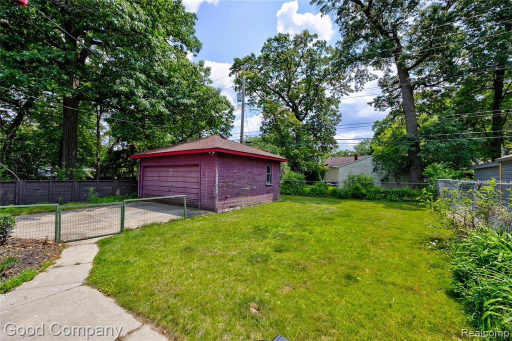 925 W Hazelhurst Street, Ferndale, MI 48220 — Photo 34