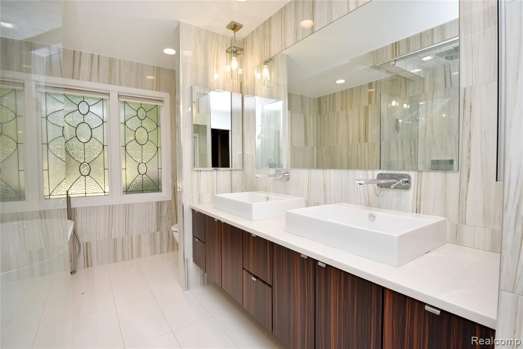 32175 Spruce Lane, Beverly Hills, MI 48025 — Photo 19