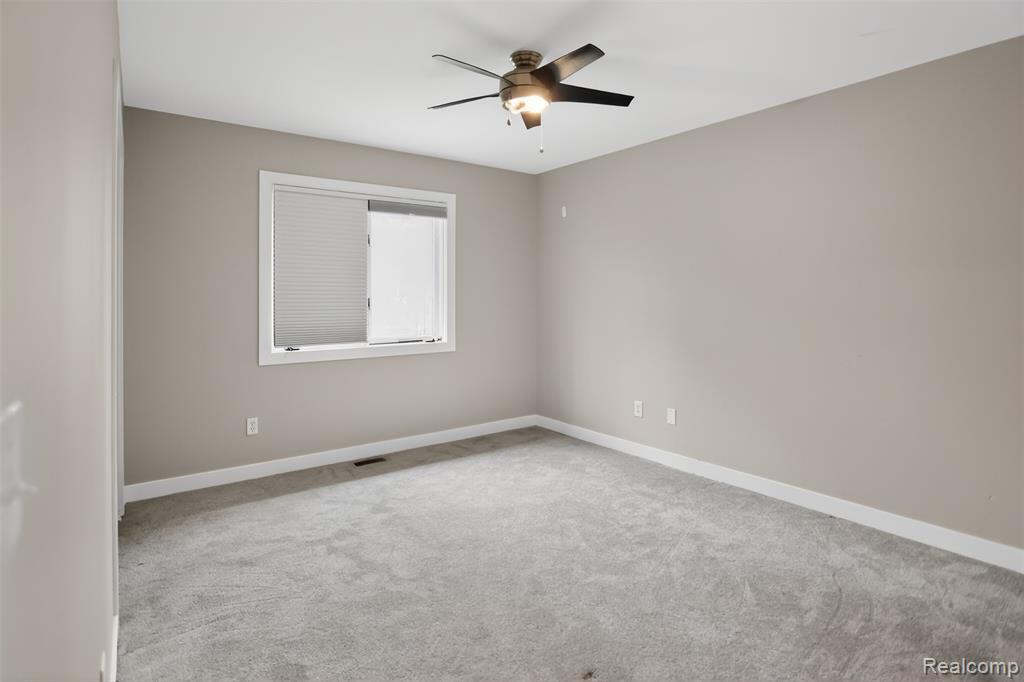 1960 Eastons Trail, Highland, MI — Photo 19