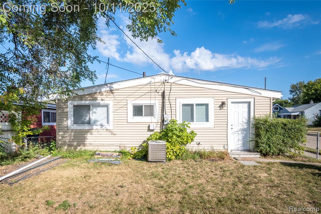 444 S Felker Avenue, Hazel Park, MI 48030 — Photo 26