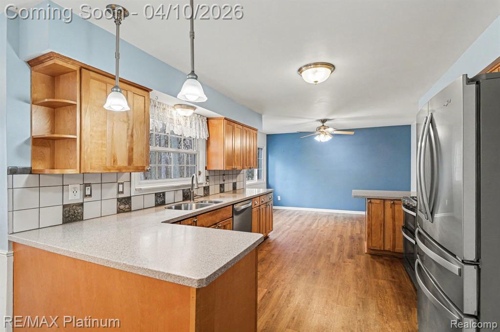 28861 Forest Ridge Drive, Farmington, MI 48331 — Photo 9