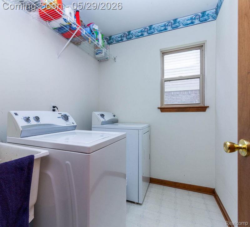 24227 Brentwood Drive, Trenton, MI 48183 — Photo 15