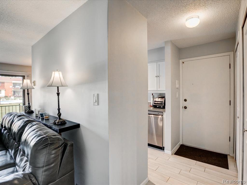 1900 River Road, Building C, Unit 2, Marysville, MI 48040 — Photo 12