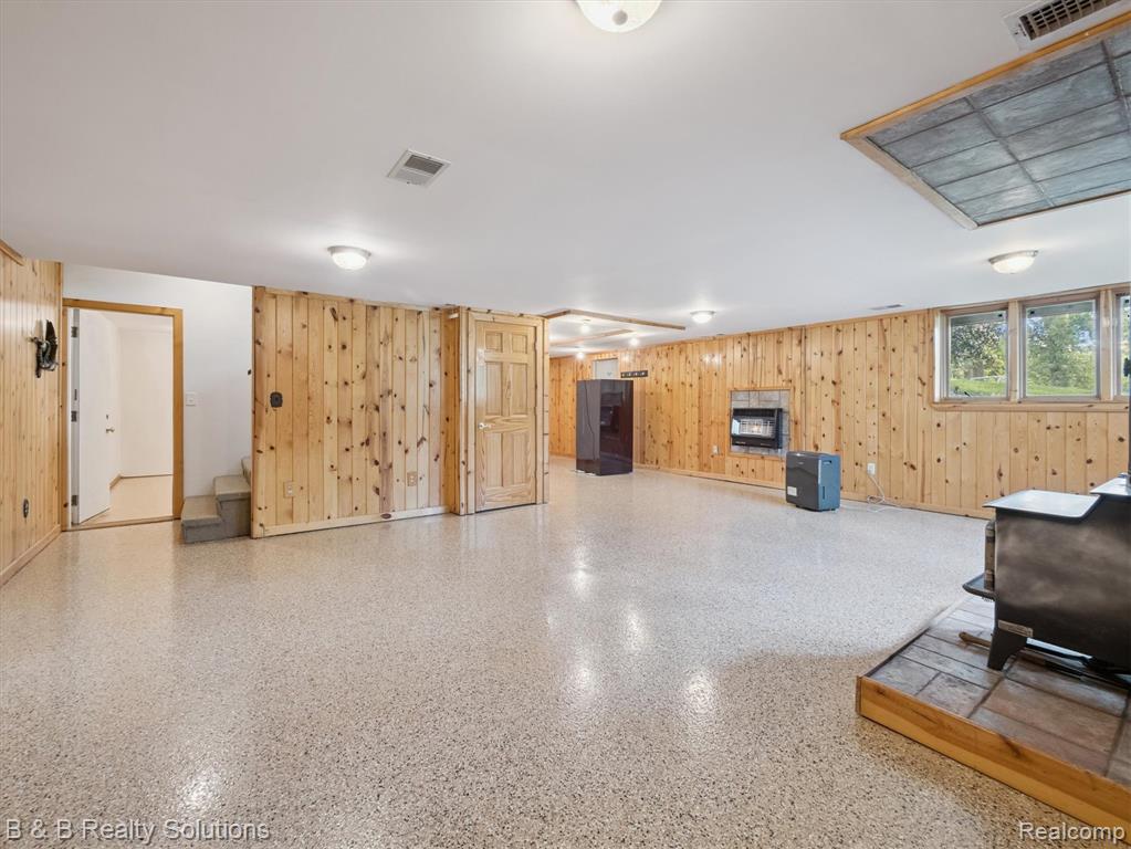 8560 Hough Road, Almont, MI 48003 — Photo 33