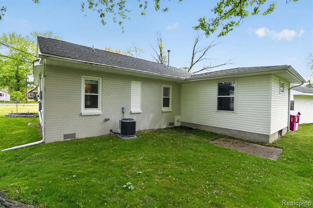 1020 Savage Road, Belleville, MI 48111 — Photo 42