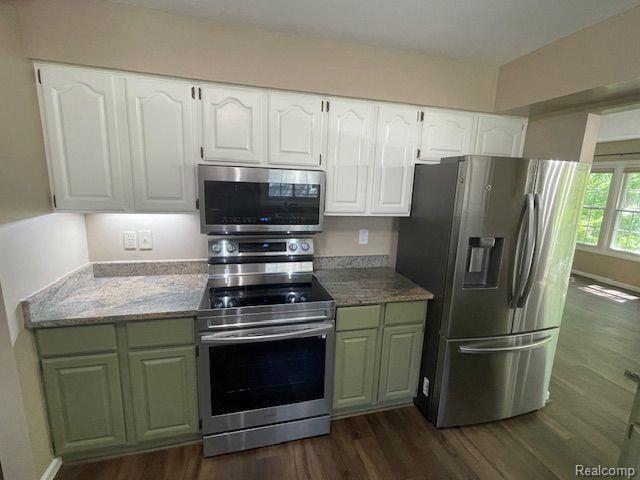 6871 TANGLE WOOD, Waterford, MI 48327 — Photo 7