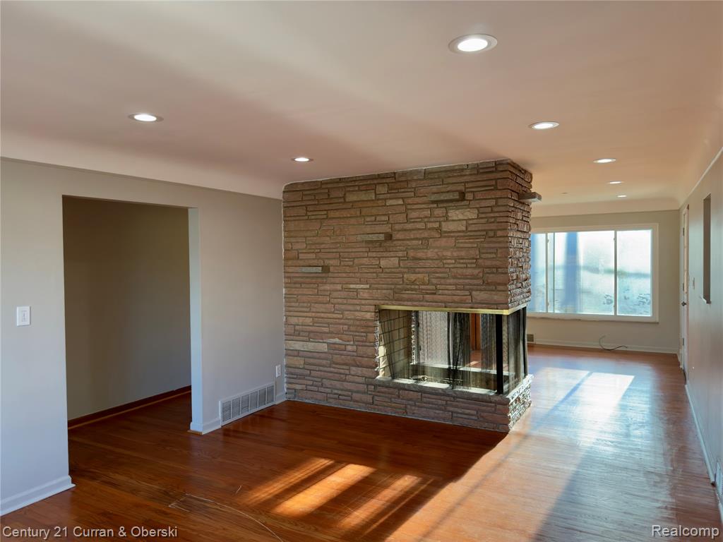 6590 Rockland Street, Dearborn Heights, MI 48127 — Photo 6