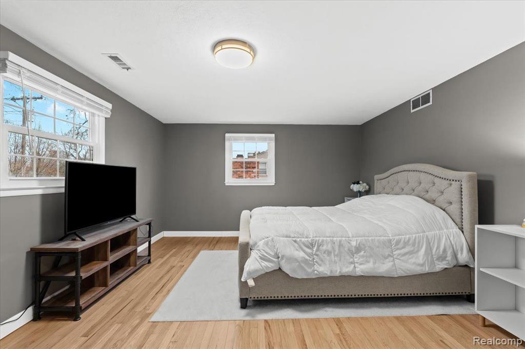 4675 QUARTON Road, Bloomfield Hills, MI 48301 — Photo 18