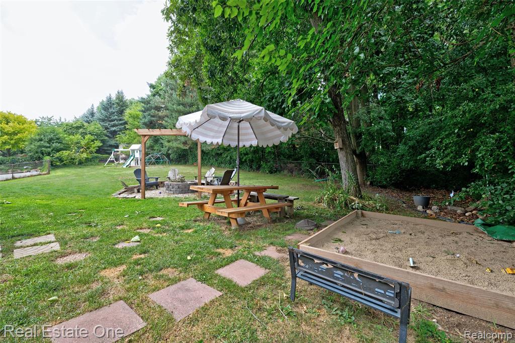 6360 Woodcrest Ridge, Clarkston, MI — Photo 68
