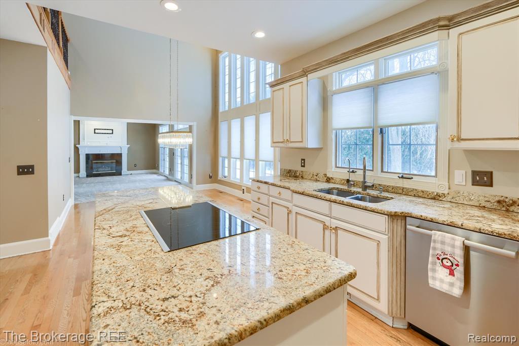 5475 Woodfield Parkway, Grand Blanc, MI 48439 — Photo 37