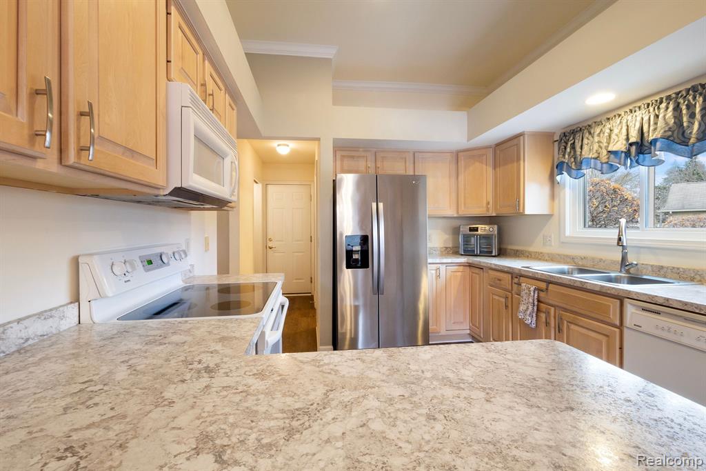 4444 Wisteria Court, Warren, MI 48092 — Photo 12