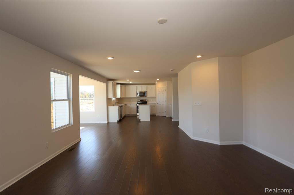 420 Hidden River W, Holly, MI 48442 — Photo 9