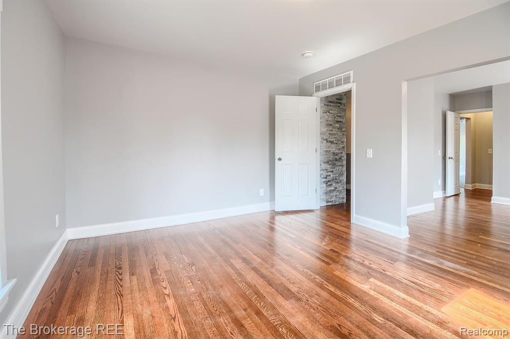11 1ST Street, Oxford, MI 48371 — Photo 45