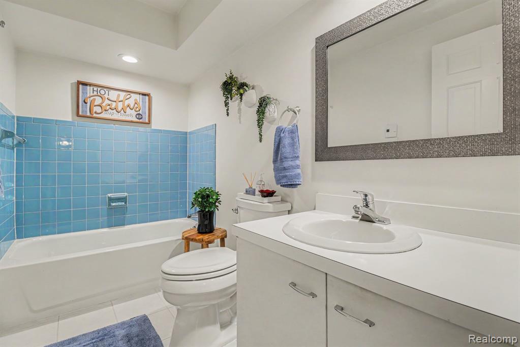 9100 Pine Knob Road, Clarkston, MI 48348 — Photo 28