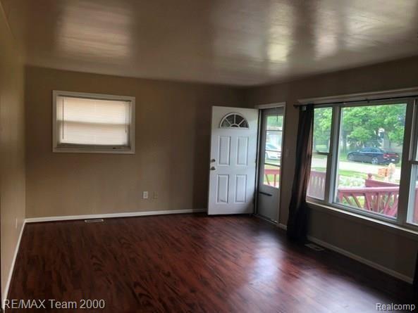 6784 COOPER Street, Taylor, MI 48180 — Photo 4