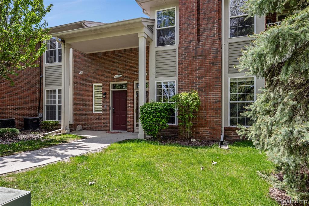 44264 PRINCETON Drive, Clinton Twp, MI 48038 — Photo 27