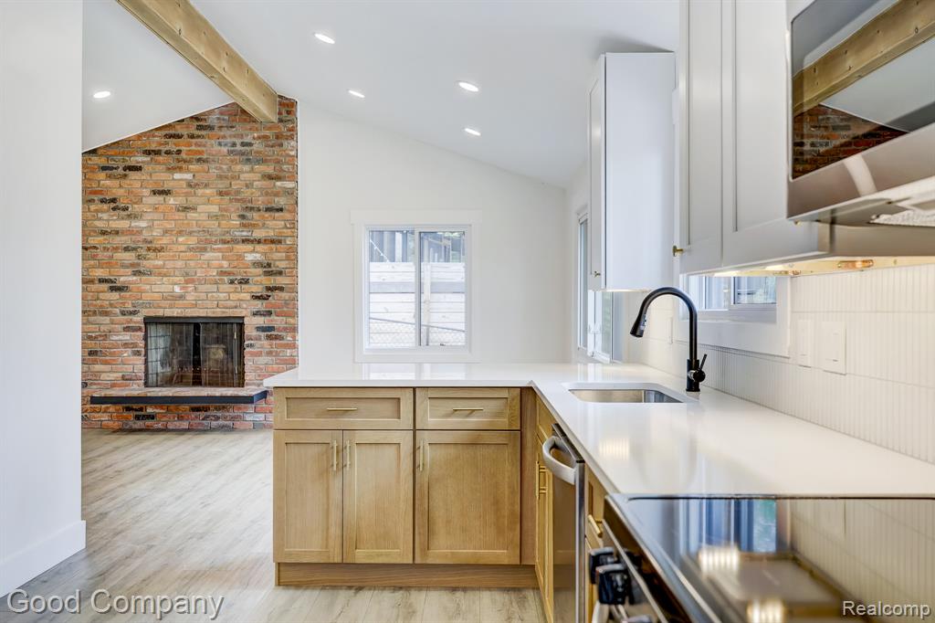 24250 Majestic Street, Oak Park, MI 48237 — Photo 13