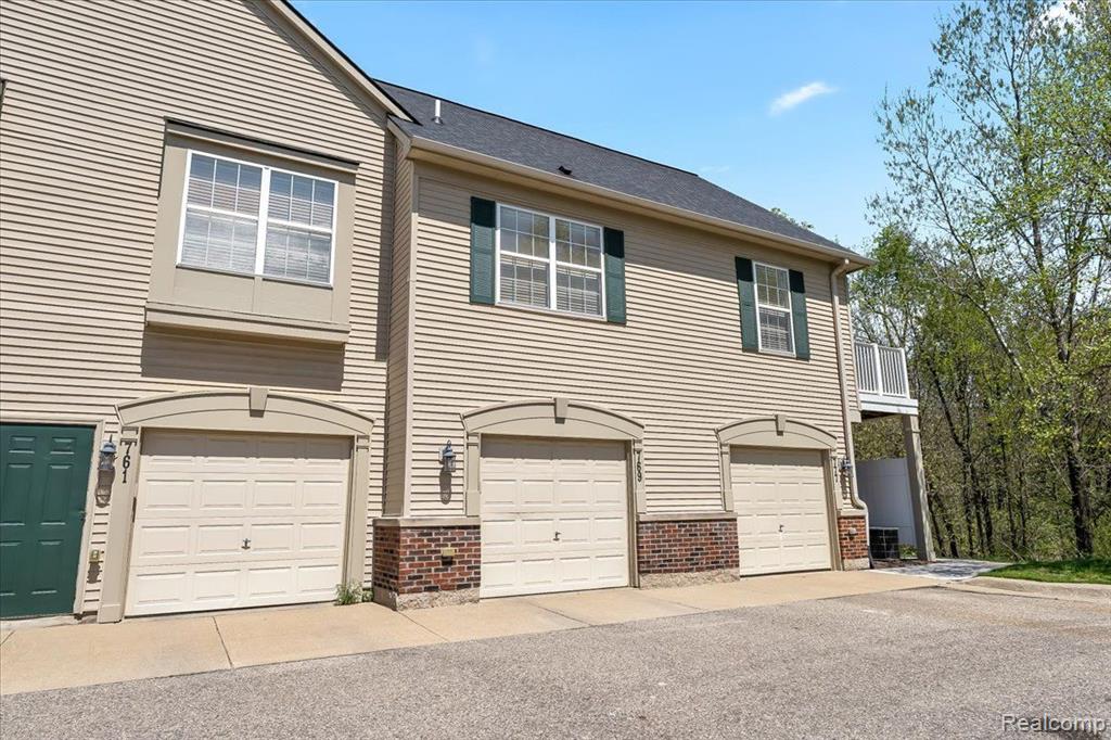769 ABBINGTON Court, Howell, MI 48843 — Photo 19