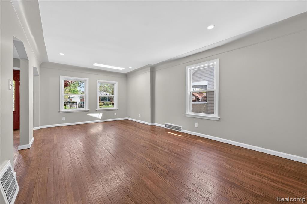 1781 Brys Drive, Grosse Pointe Woods, MI 48236 — Photo 9