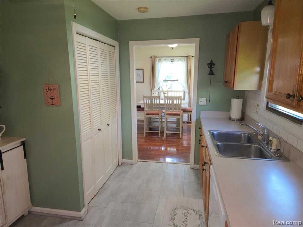 5924 N Karle Street, Westland, MI — Photo 16