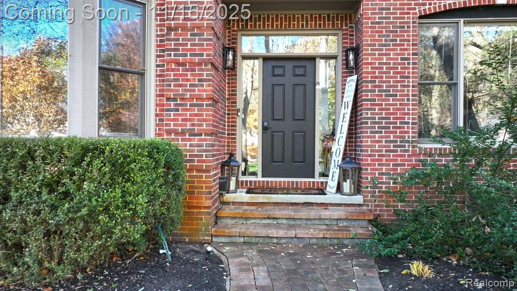 9751 Kingston Pointe Drive, Clarkston, MI 48348 — Photo 6