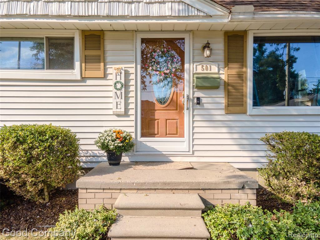 501 E Sunnybrook Drive, Royal Oak, MI 48073 — Photo 2
