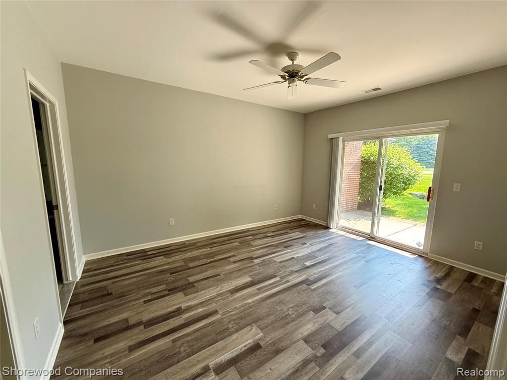 45736 Warwick Drive, Macomb, MI 48044 — Photo 9